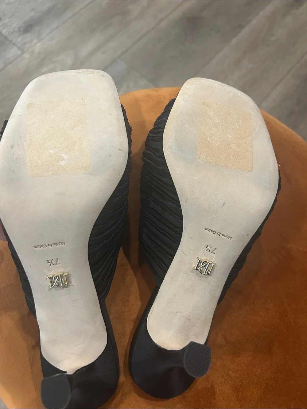Badgley Mischka Black Rosette Slide Mules - Picture 4 of 5